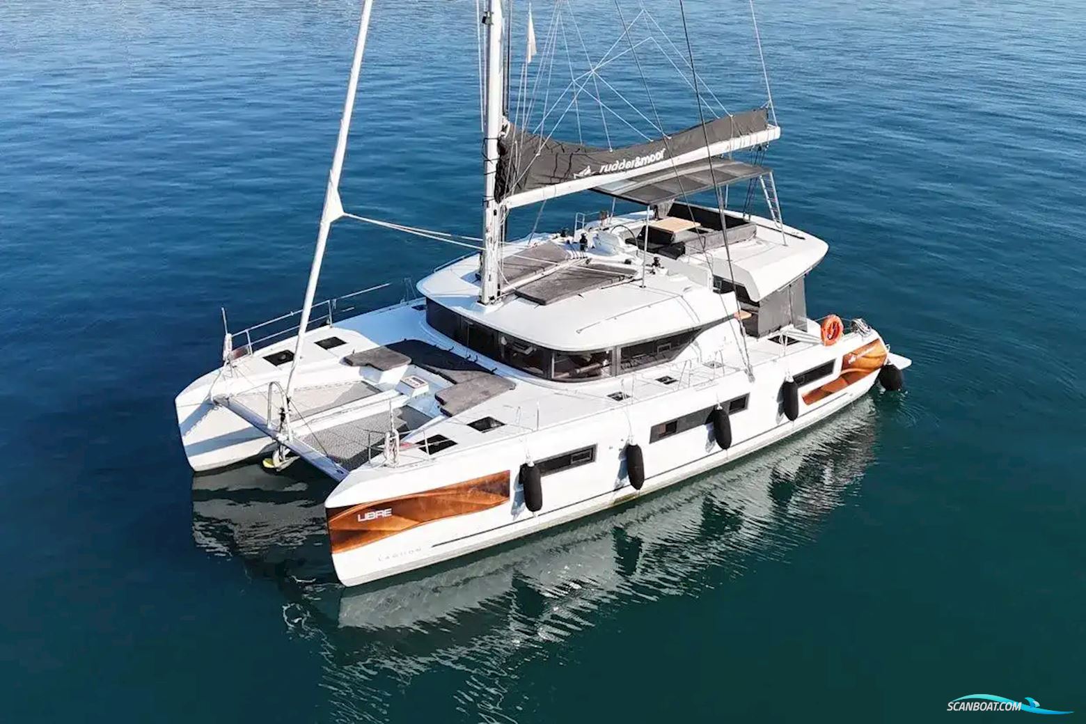 Lagoon 51