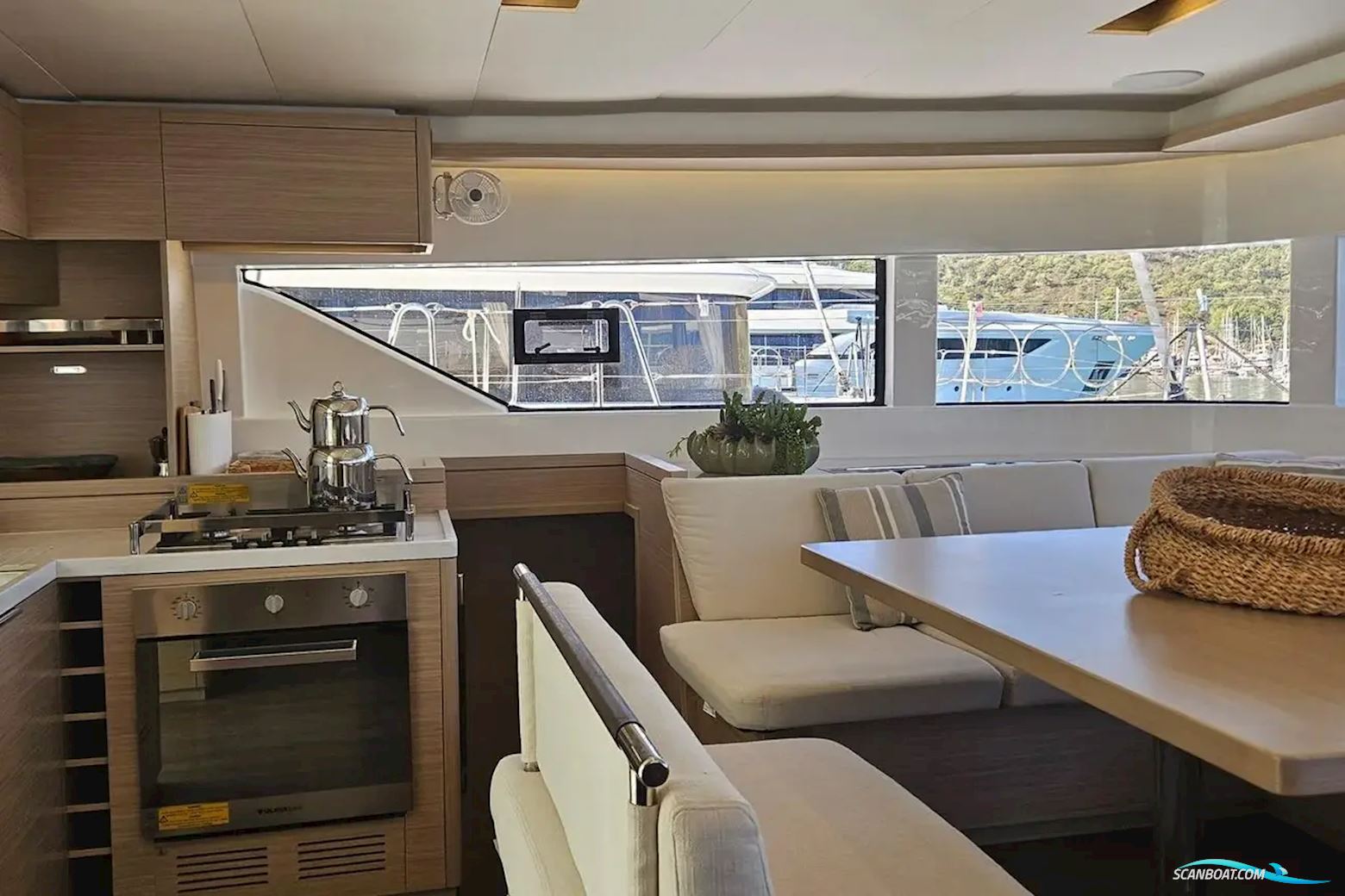 Lagoon 51