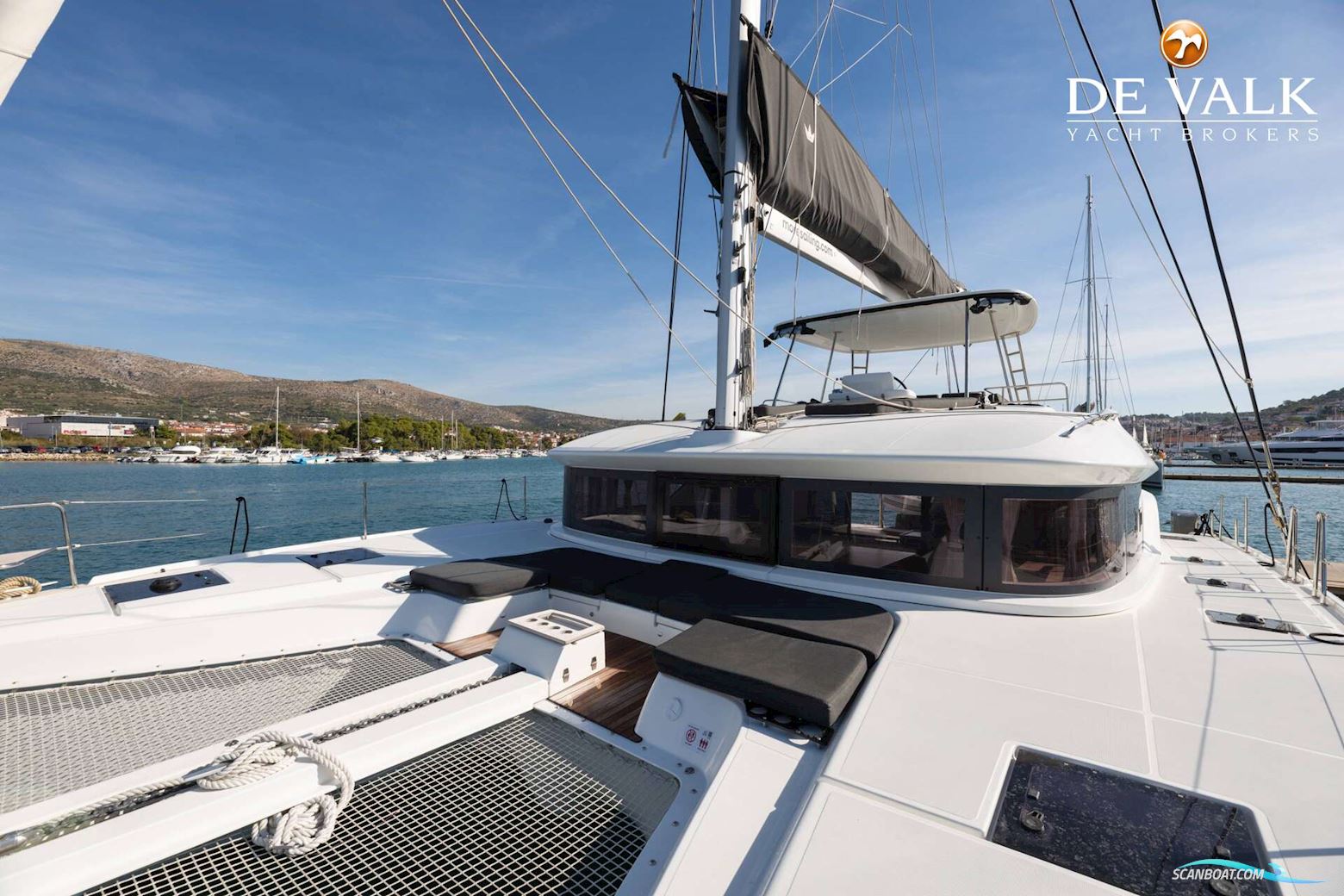 Lagoon 51