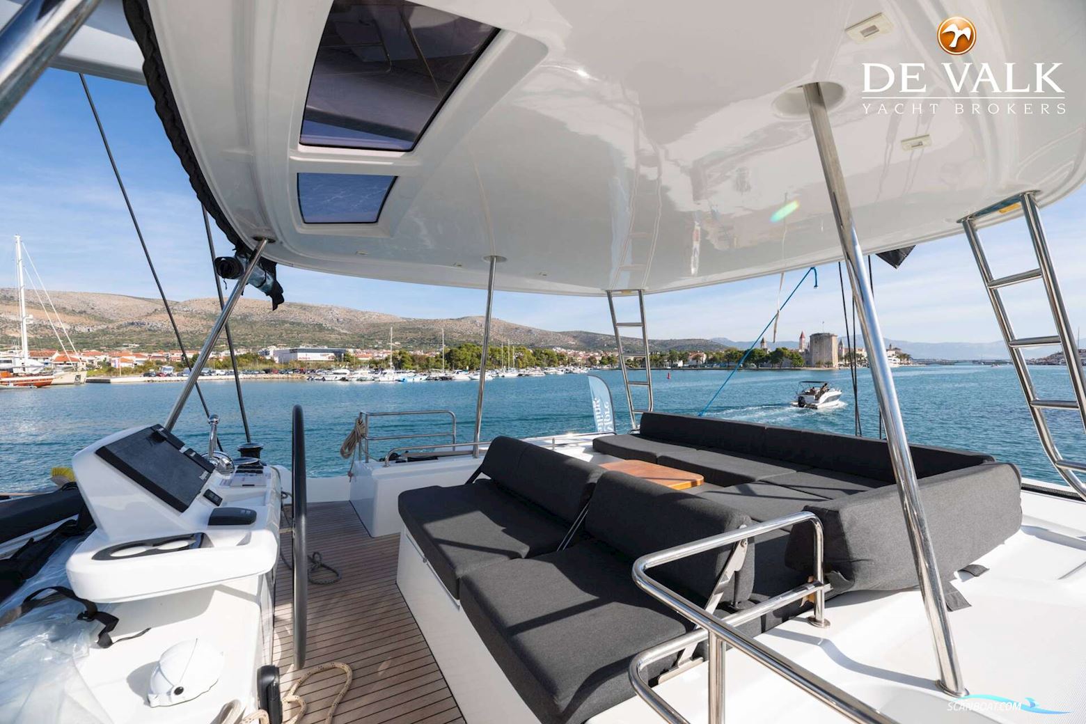 Lagoon 51