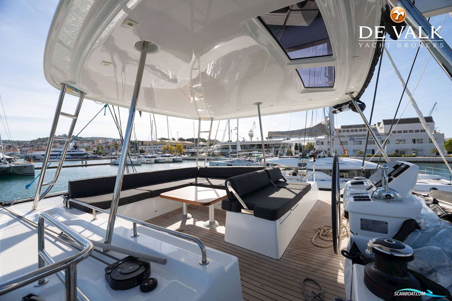 Lagoon 51