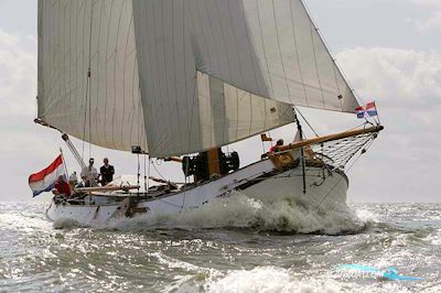 Lemsteraak Aukje Zwaantje Segelbåt 1911, med Perkins motor, Holland