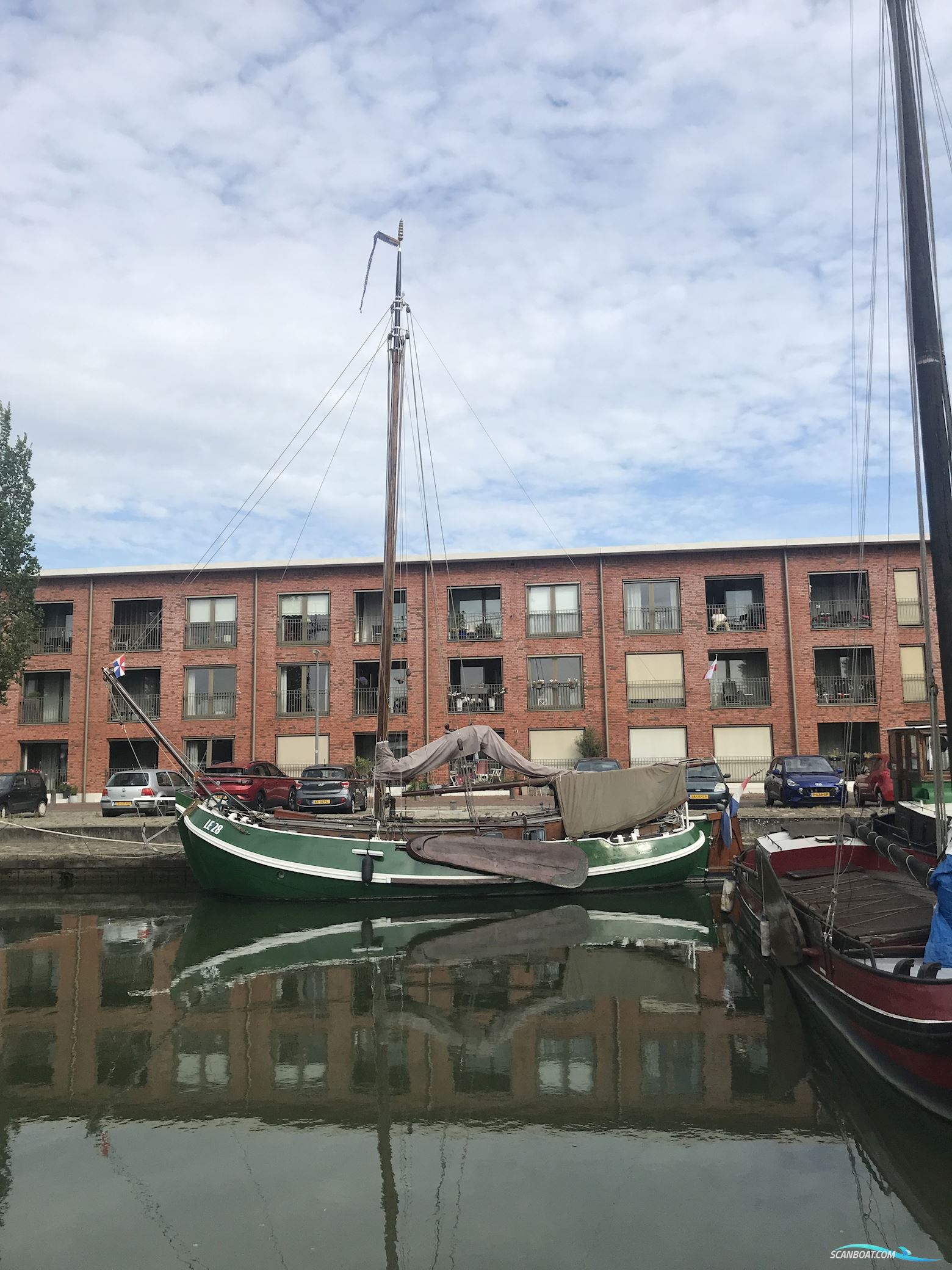 Lemsteraak Eersteling LE28 - Roefuitvoering Segelbåt 1900, med Volvo Penta motor, Holland
