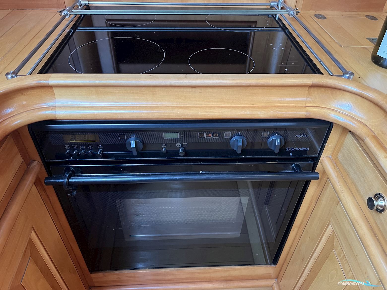 Lemsteraak Gouden Leeuw - Roefaak Hoek Design