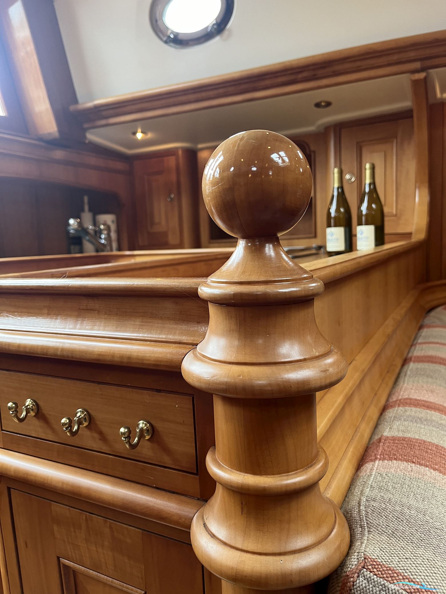 Lemsteraak Gouden Leeuw - Roefaak Hoek Design