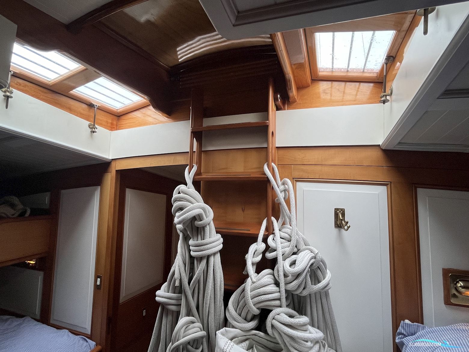 Lemsteraak Gouden Leeuw - Roefaak Hoek Design