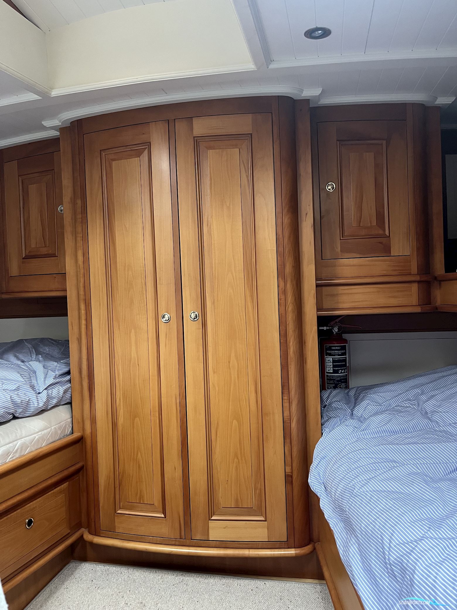 Lemsteraak Gouden Leeuw - Roefaak Hoek Design