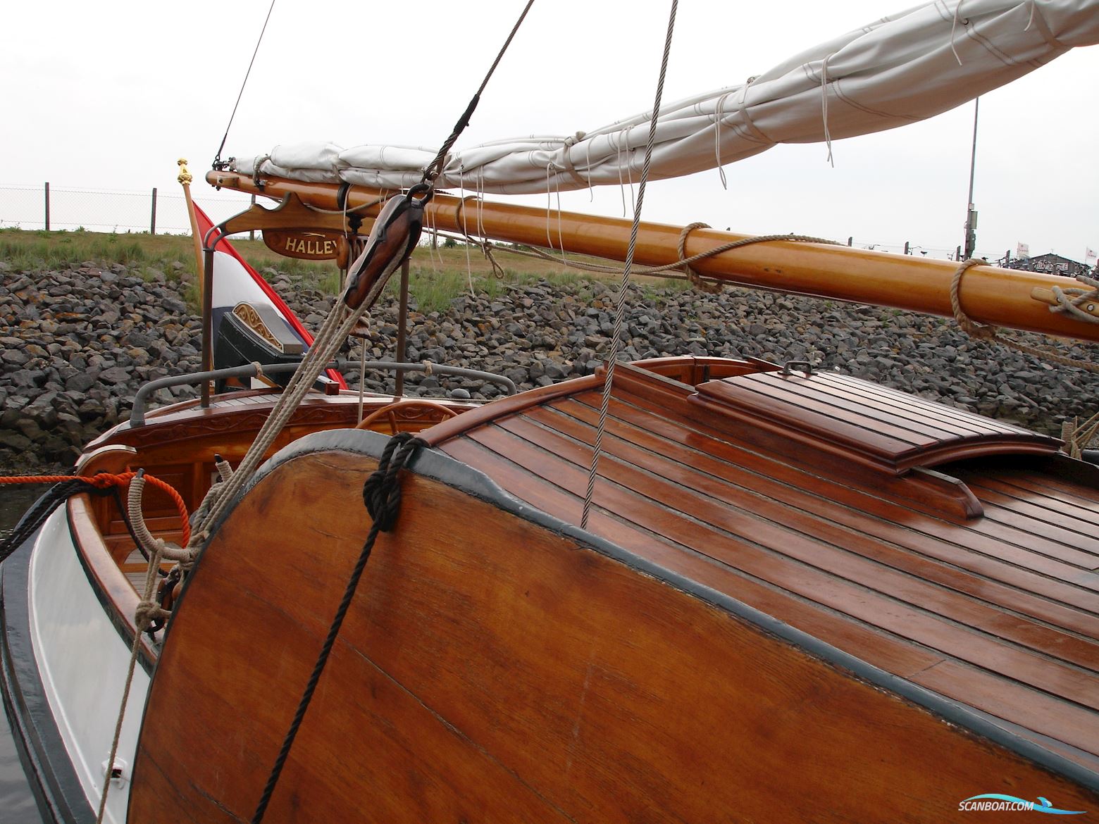 Lemsteraak Halley - Roefuitvoering