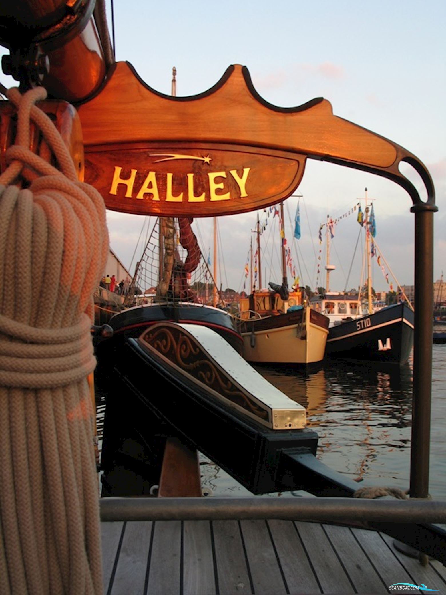 Lemsteraak Halley - Roefuitvoering