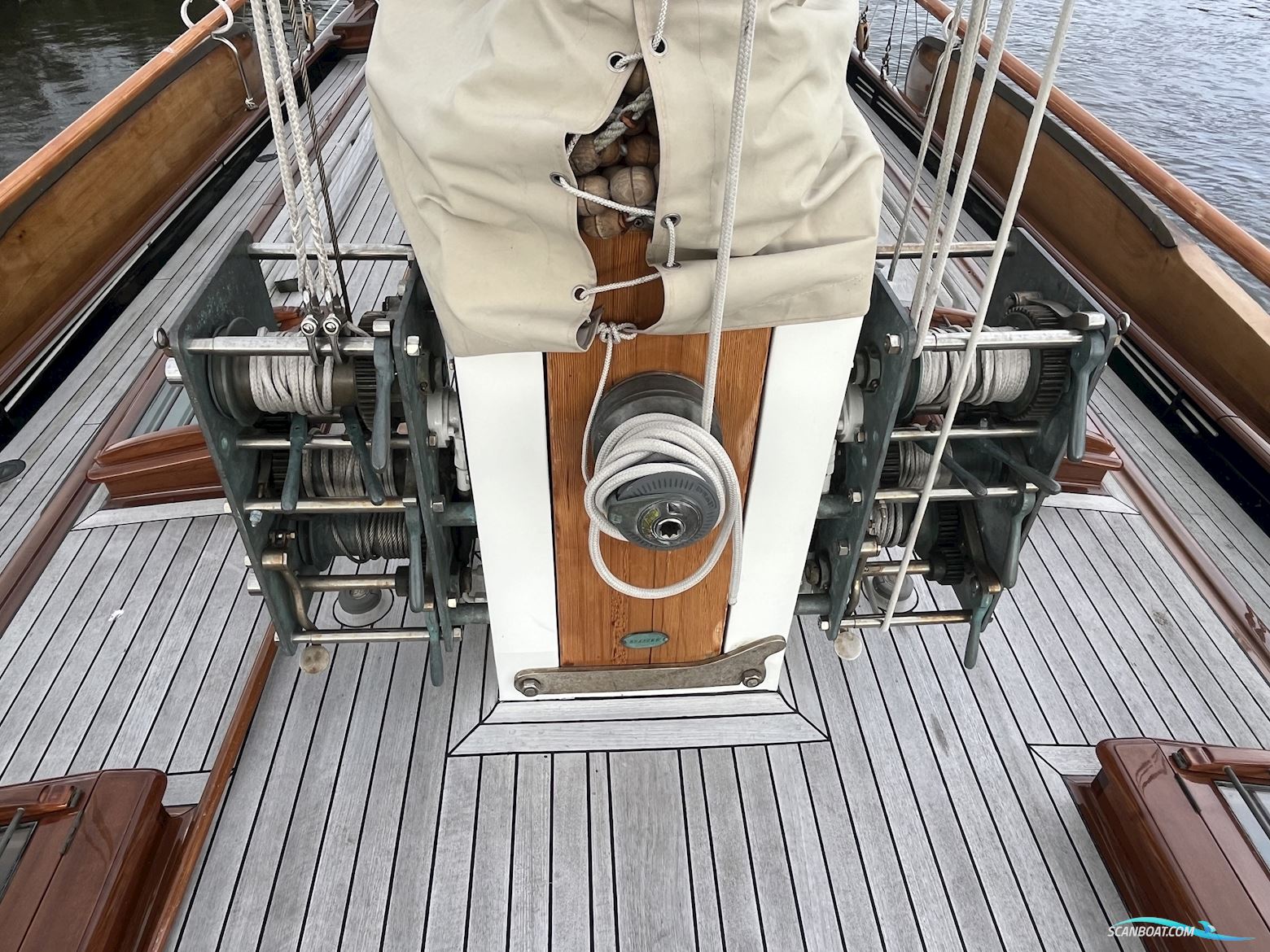 Lemsteraak Woelwater - Roefaak Hoek Design