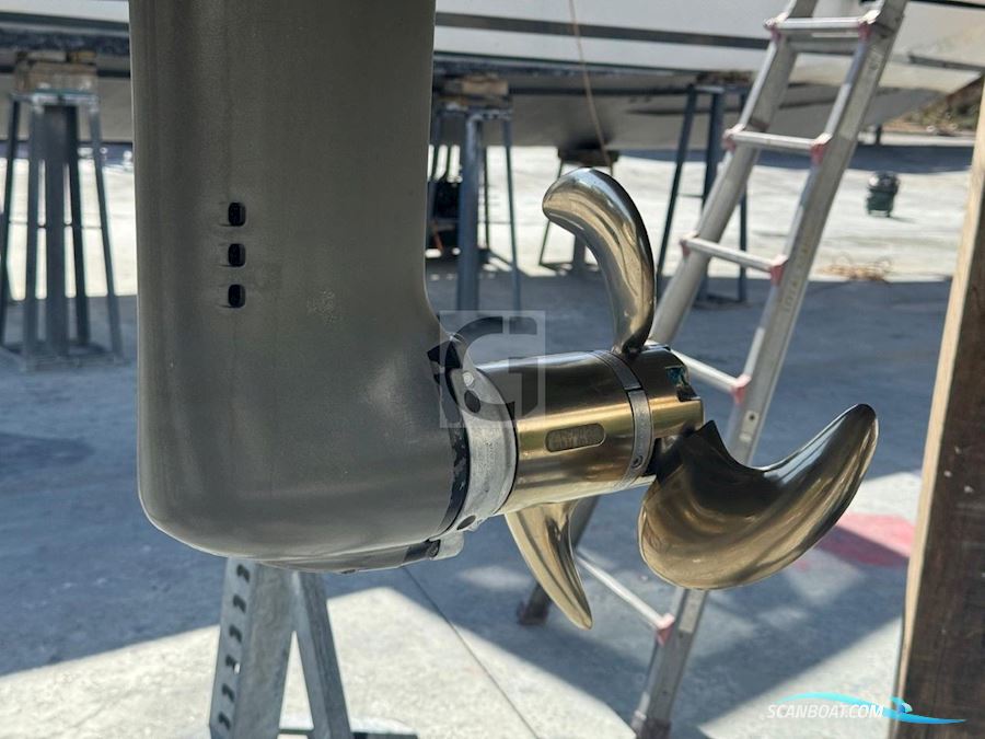 Leonardo Yachts Eagle 38