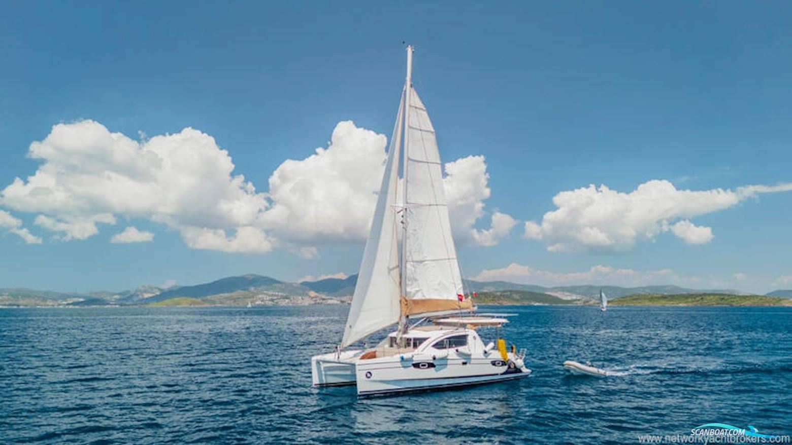 Leopard Catamarans Leopard 38