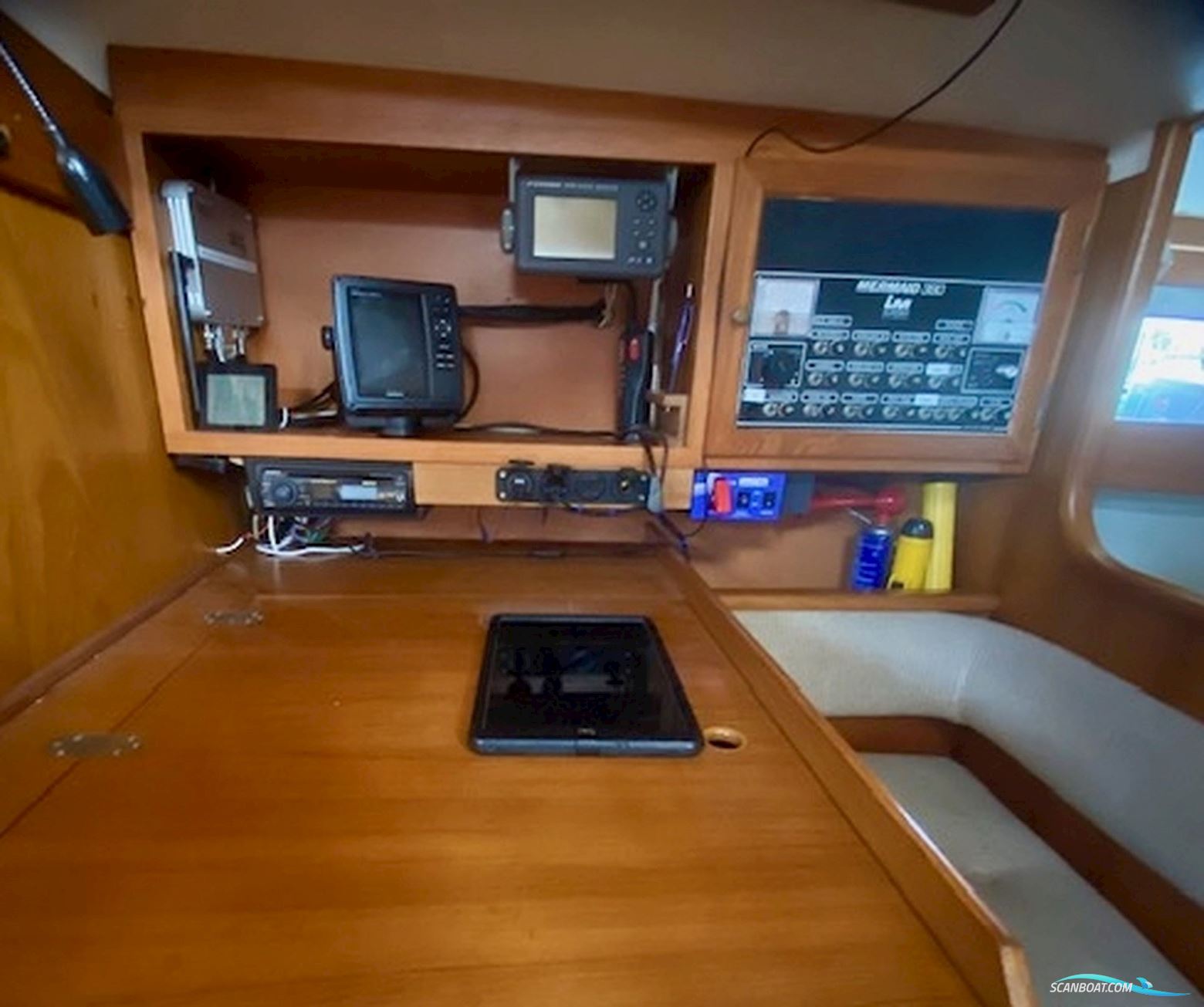 LM Mermaid 380