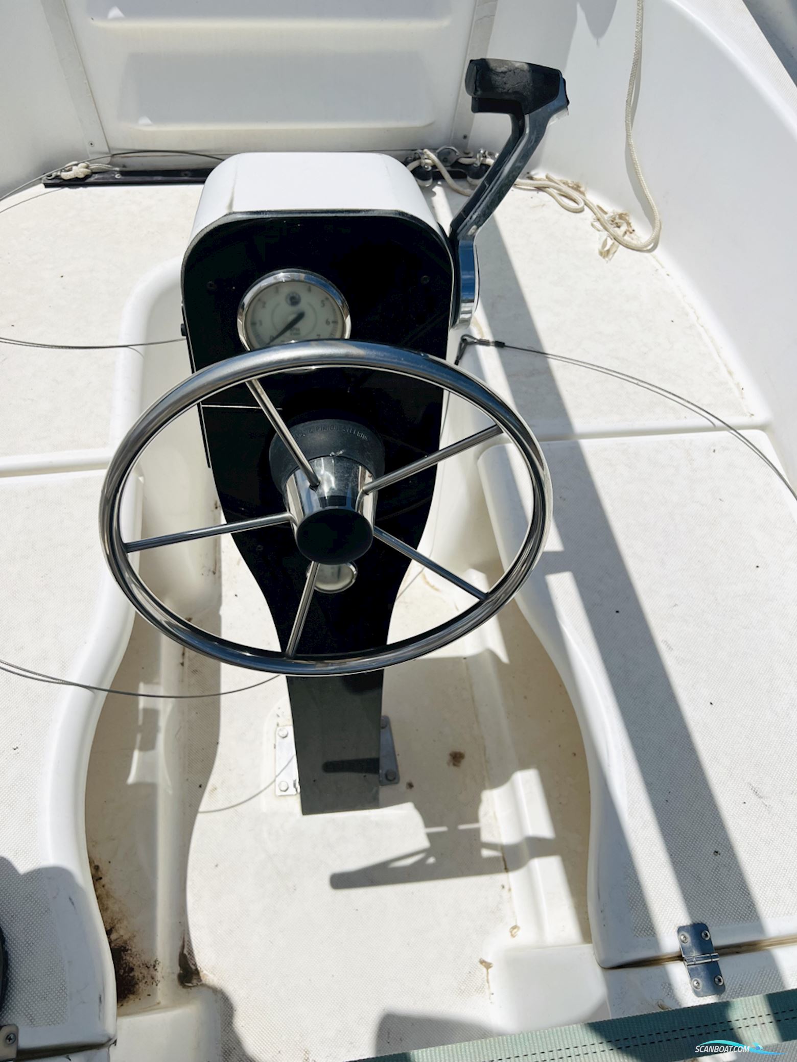 Macgregor 26M