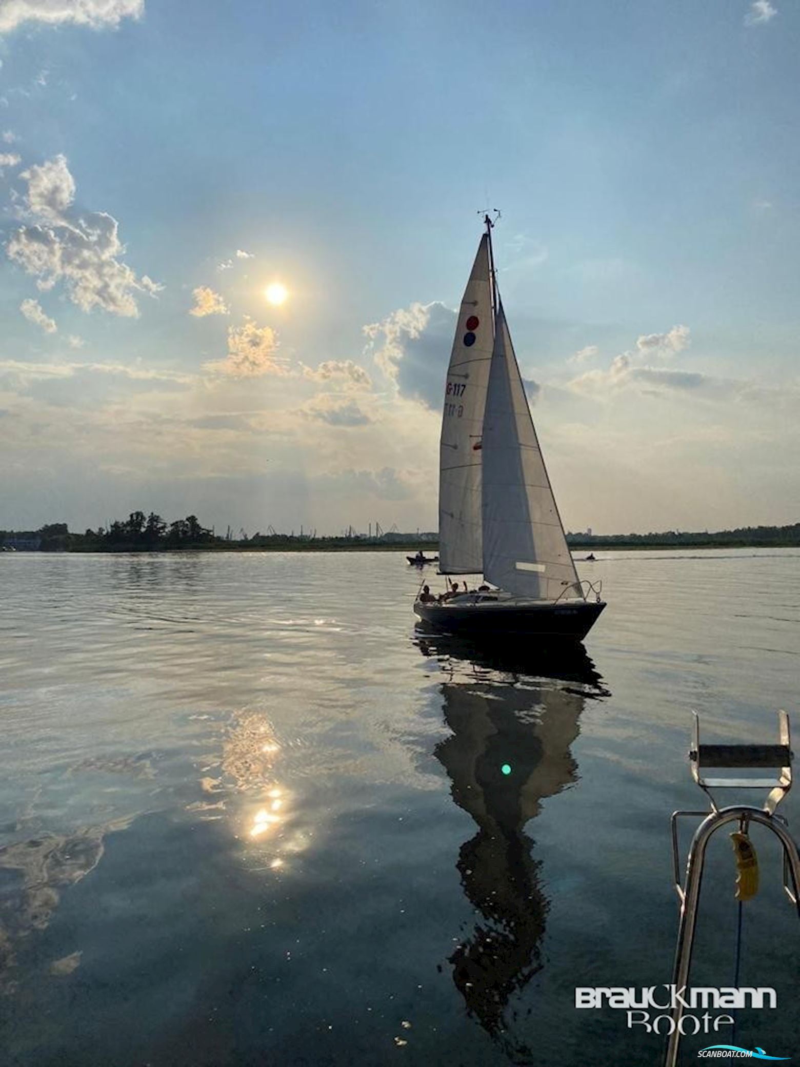 Monark International 806