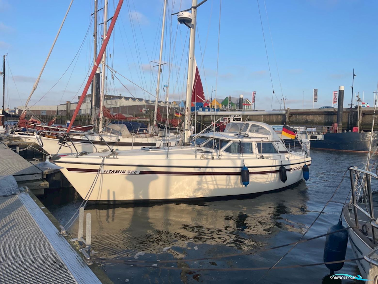 Moody  Eclipse 33