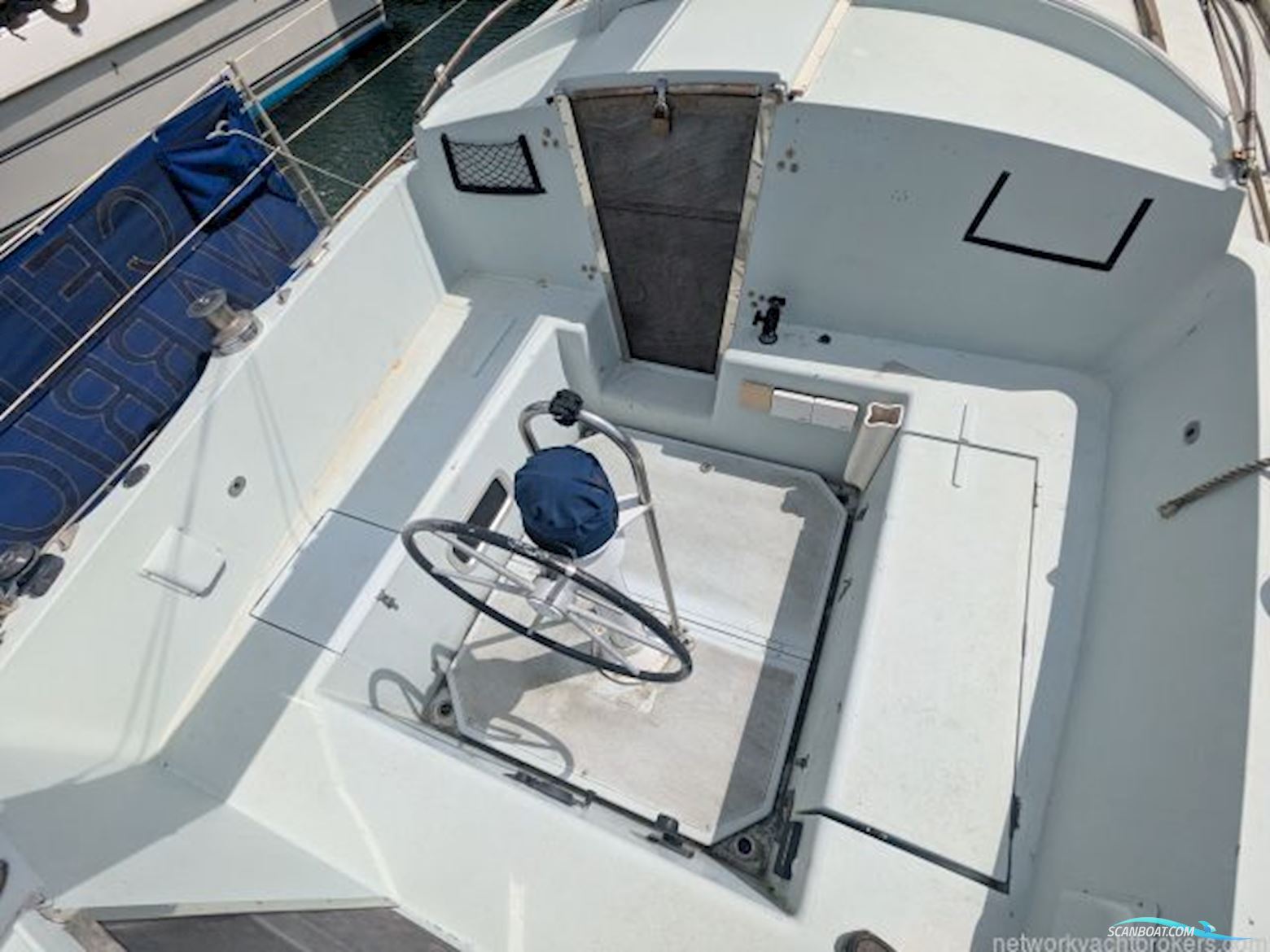 Moody 33 MK I Centre Cockpit