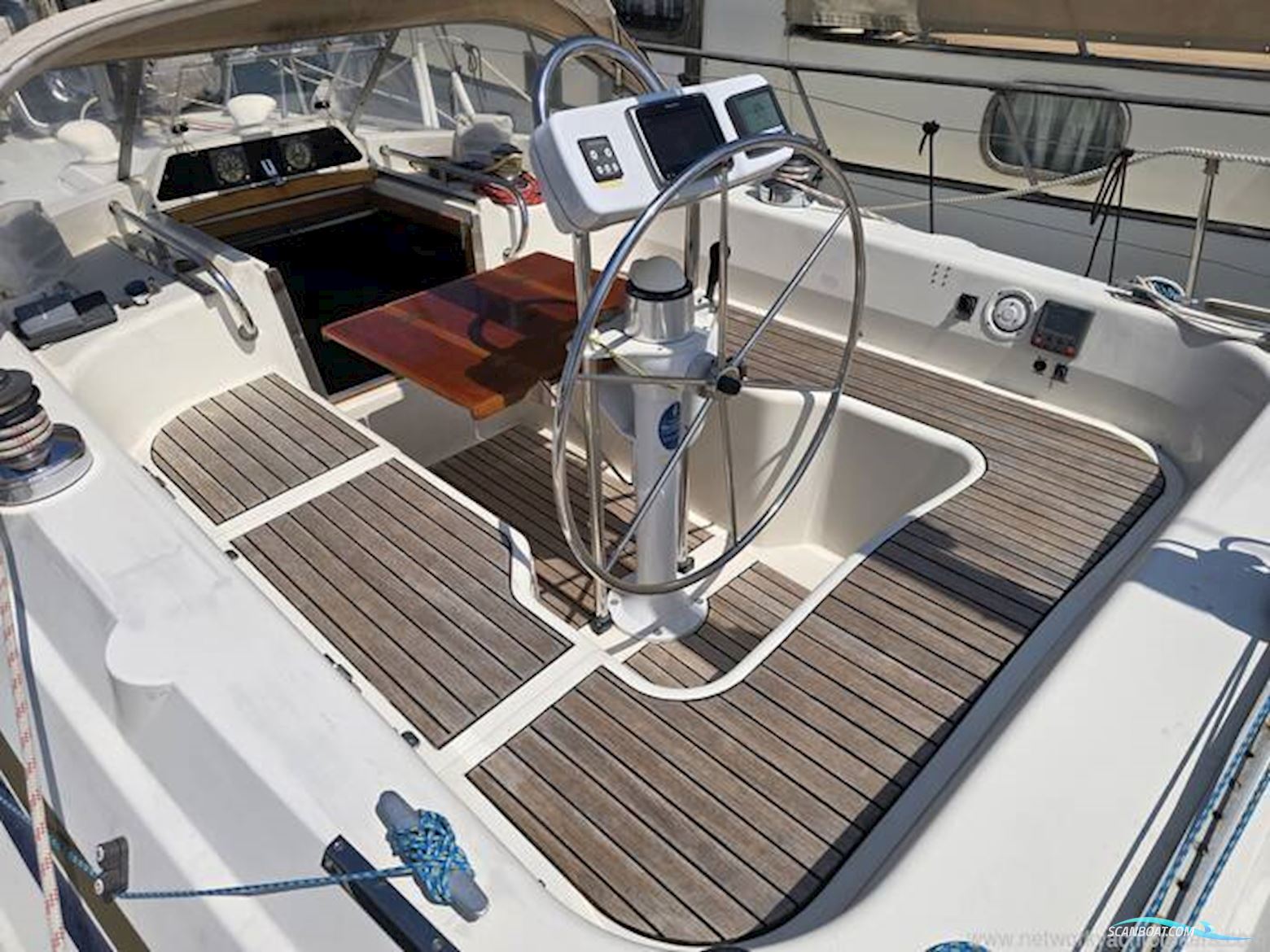 Moody 376 Centre Cockpit