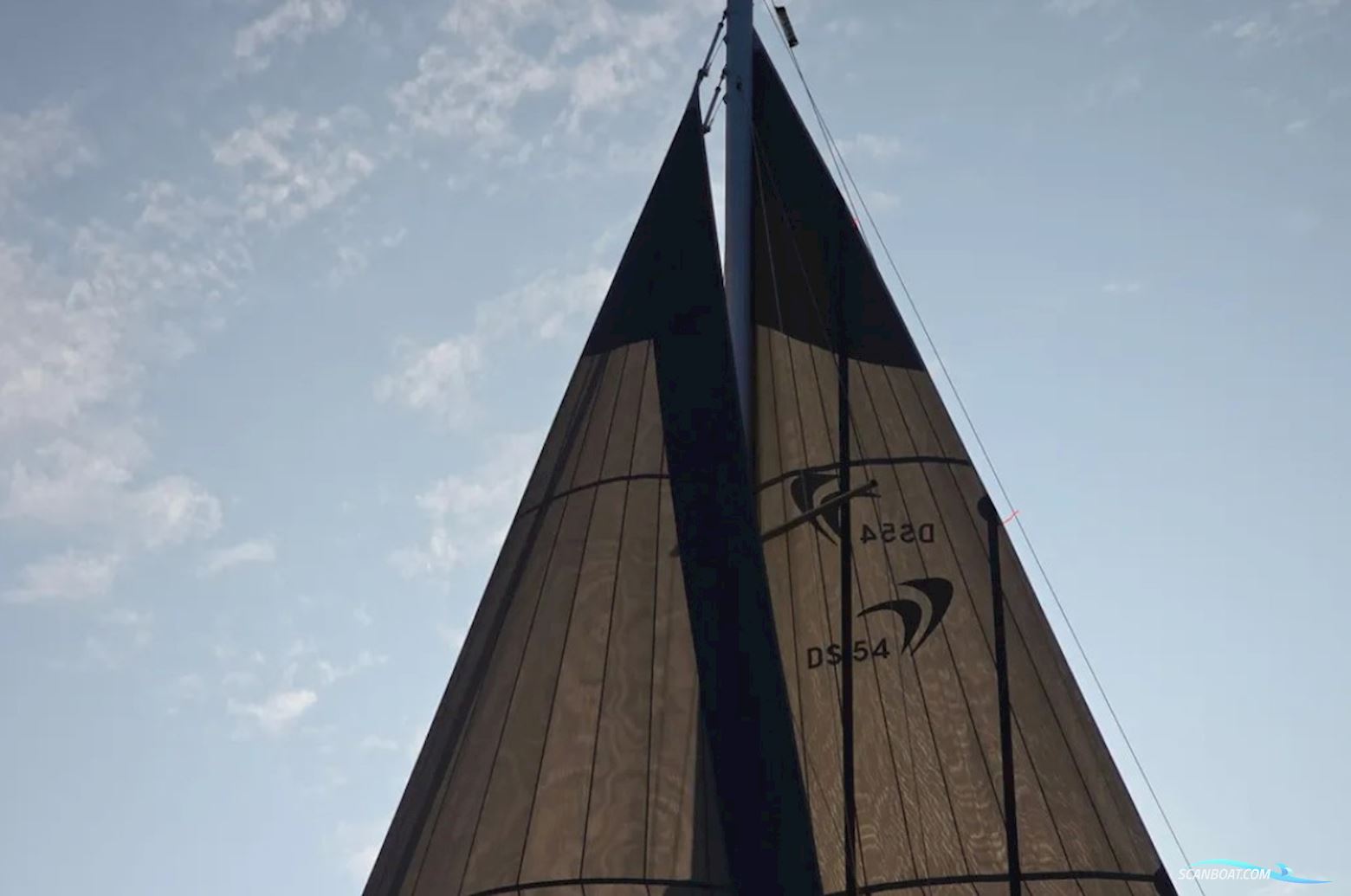 Moody 54 DS - Decksaloon