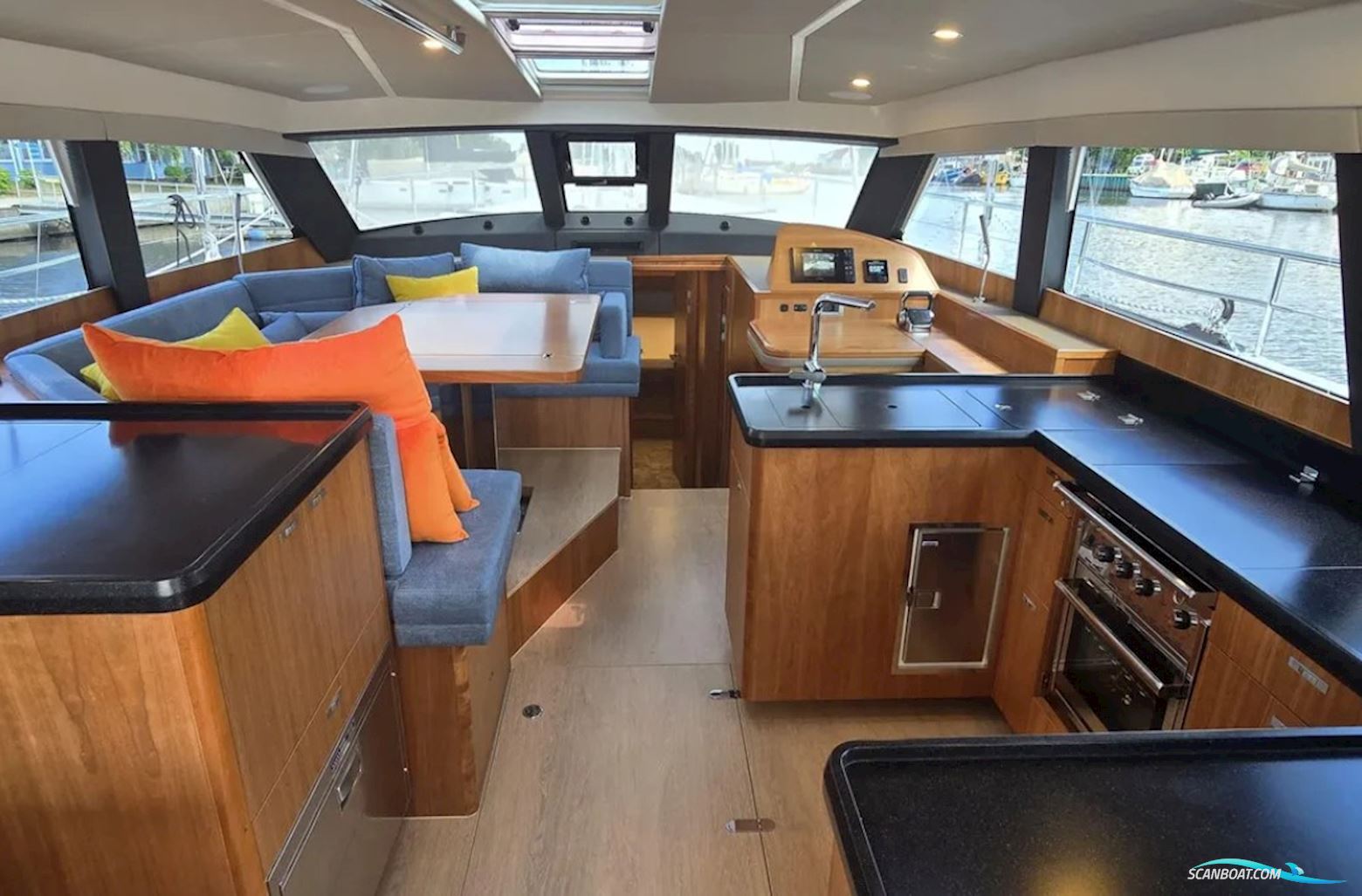 Moody 54 DS - Decksaloon