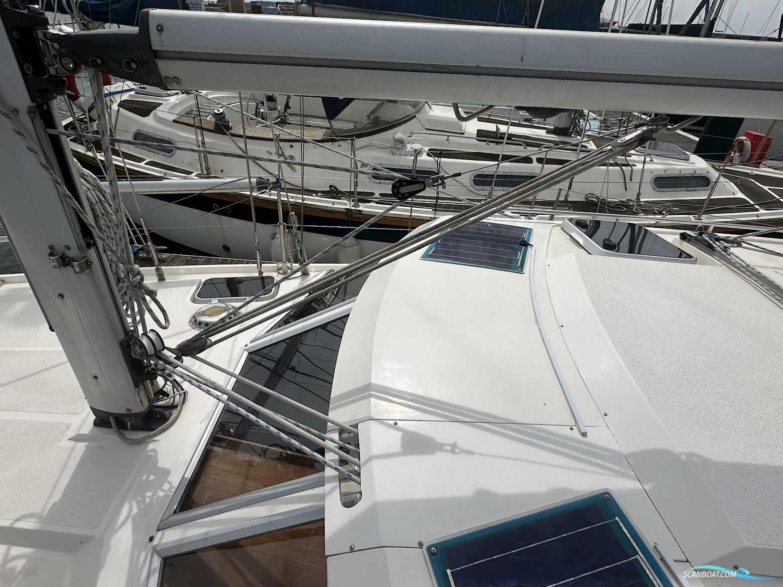 Moody Eclipse 33