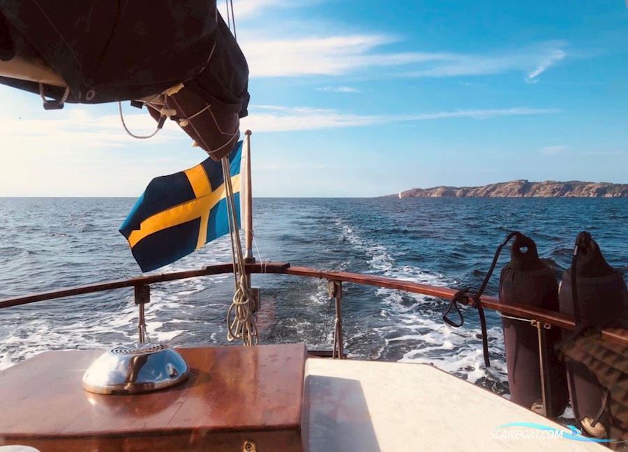 Nauticat 33