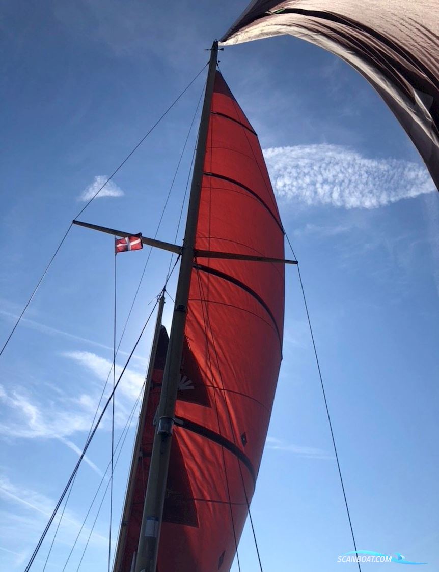 Nauticat 33