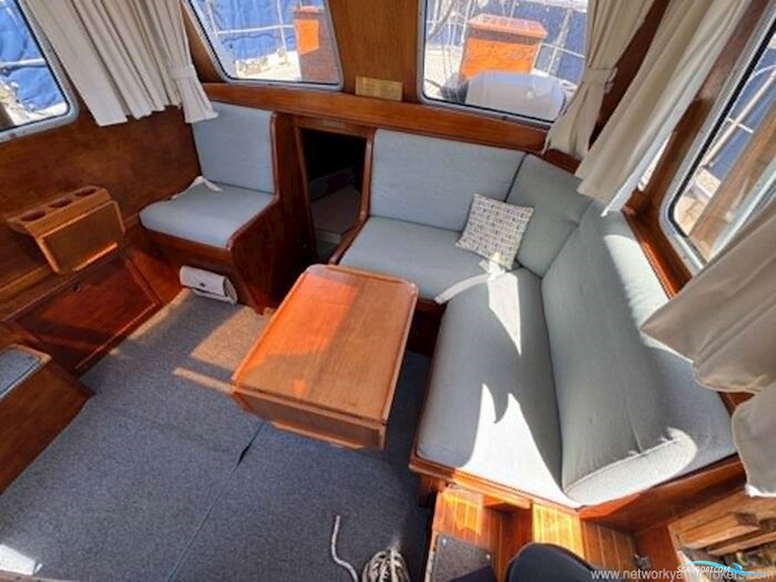 Nauticat 33