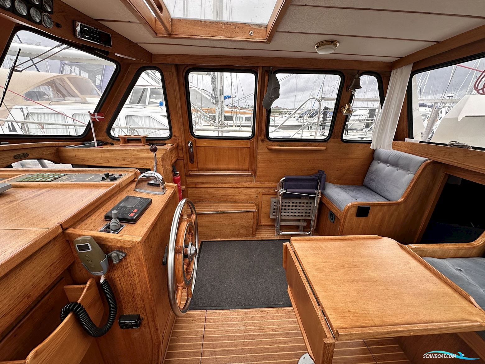 Nauticat 33