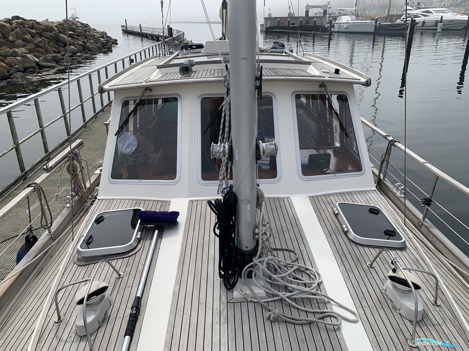 Nauticat 33