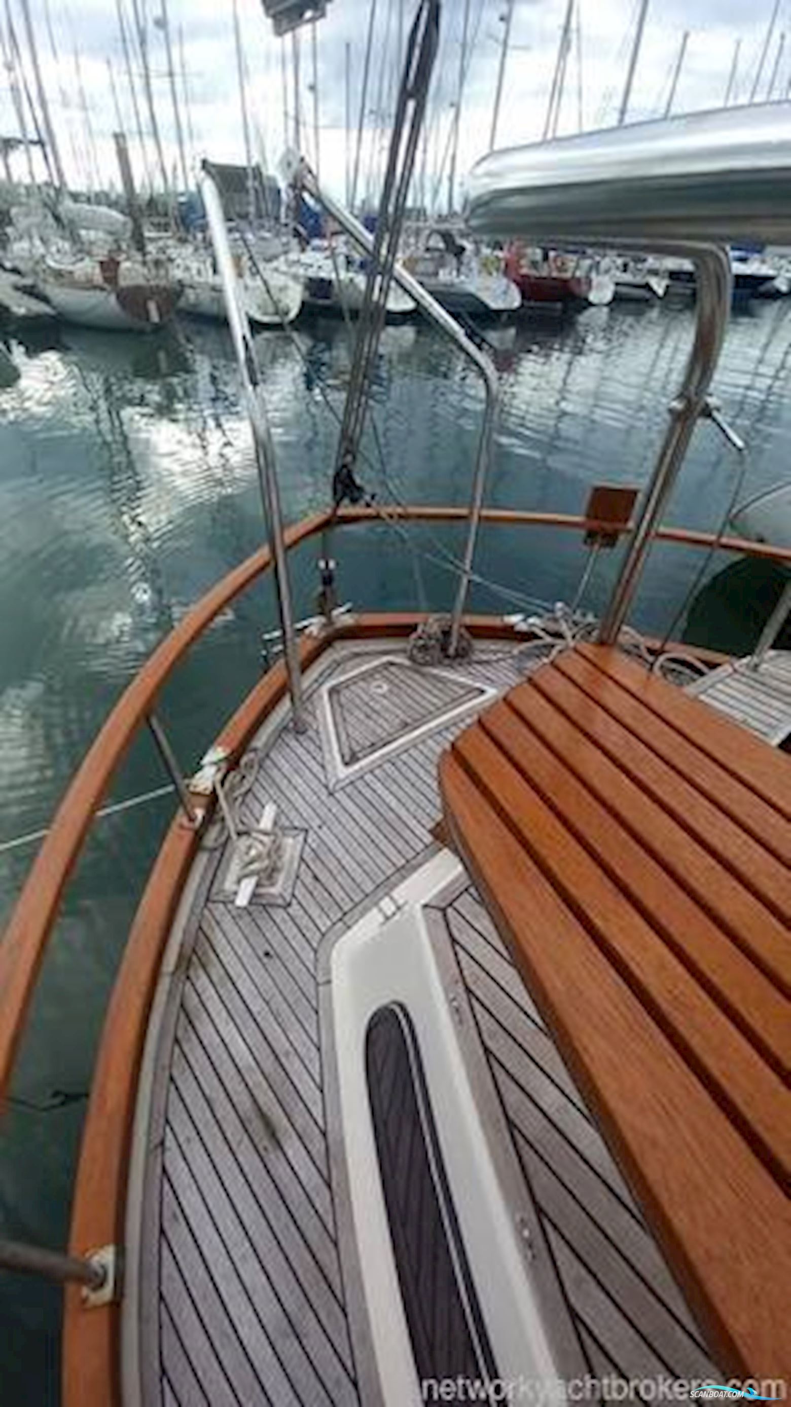 Nauticat 33