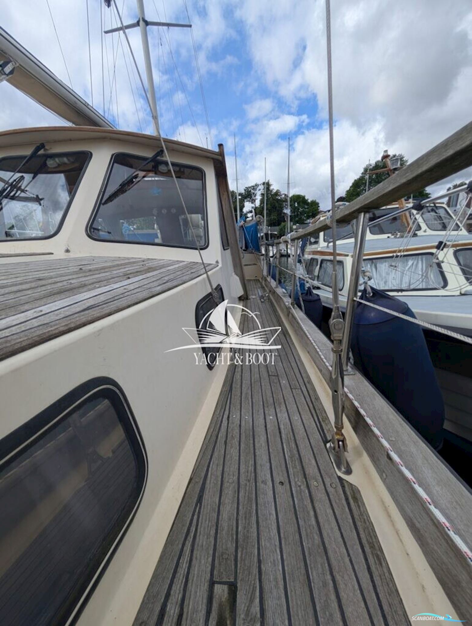 Nauticat 33