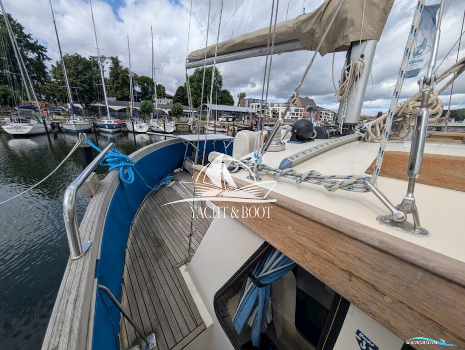 Nauticat 33