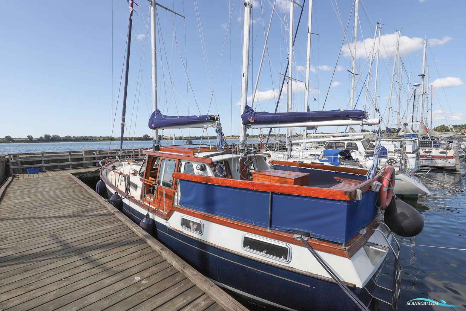 Nauticat 38