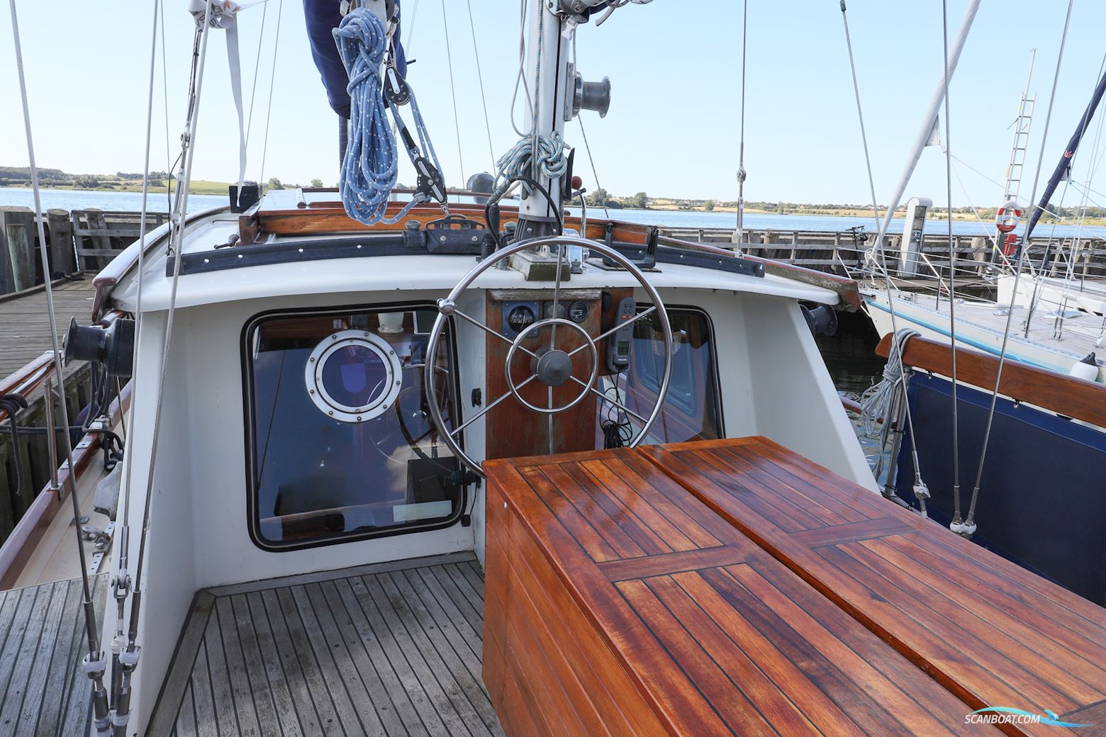 Nauticat 38