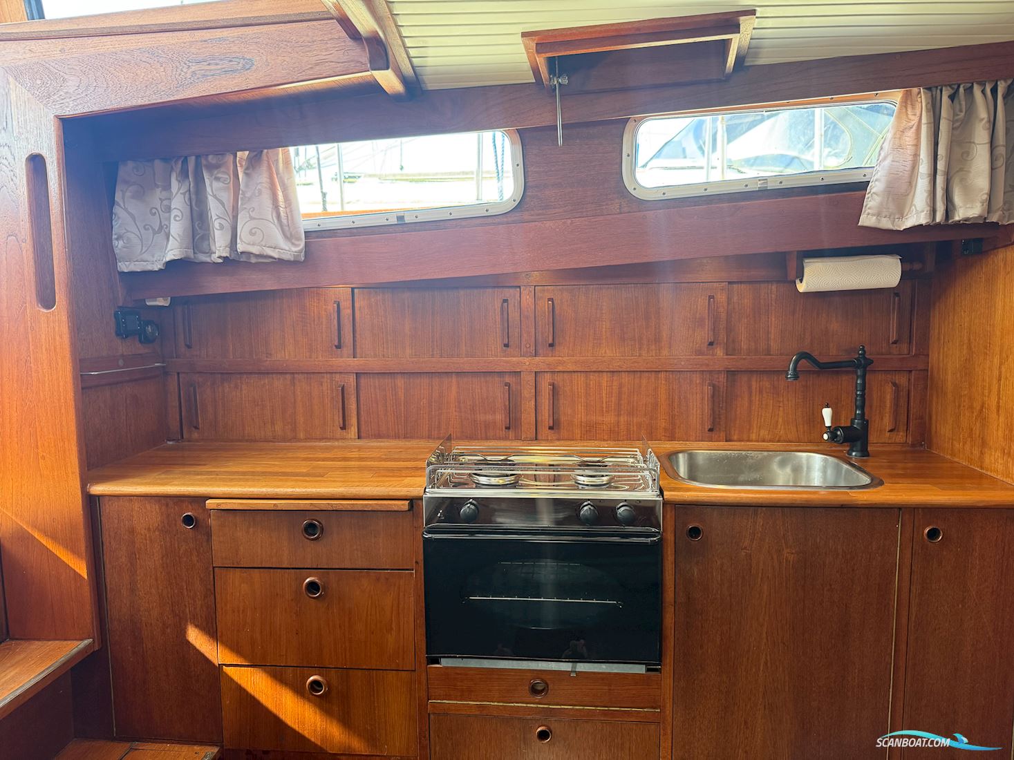 Nauticat 38