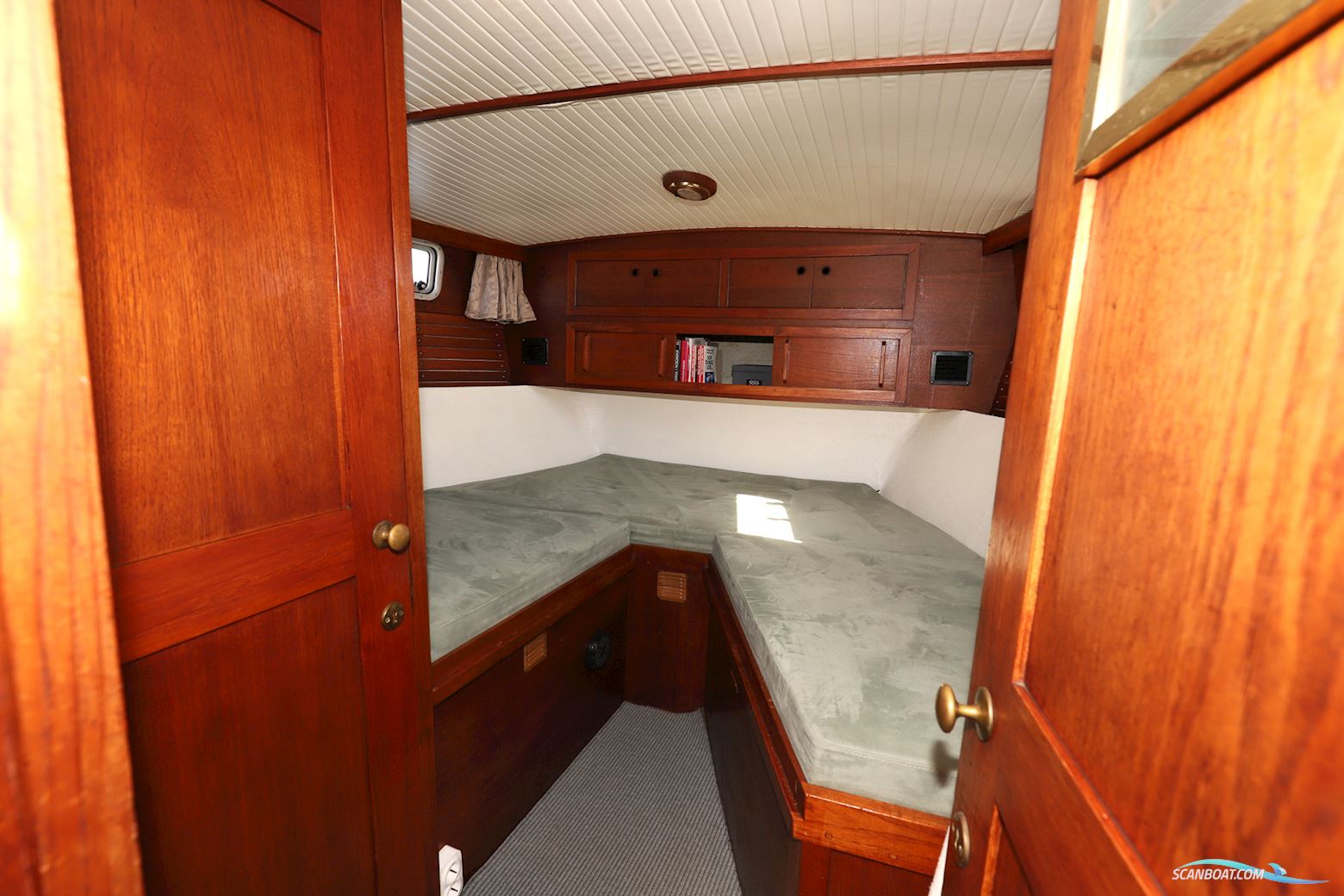Nauticat 38