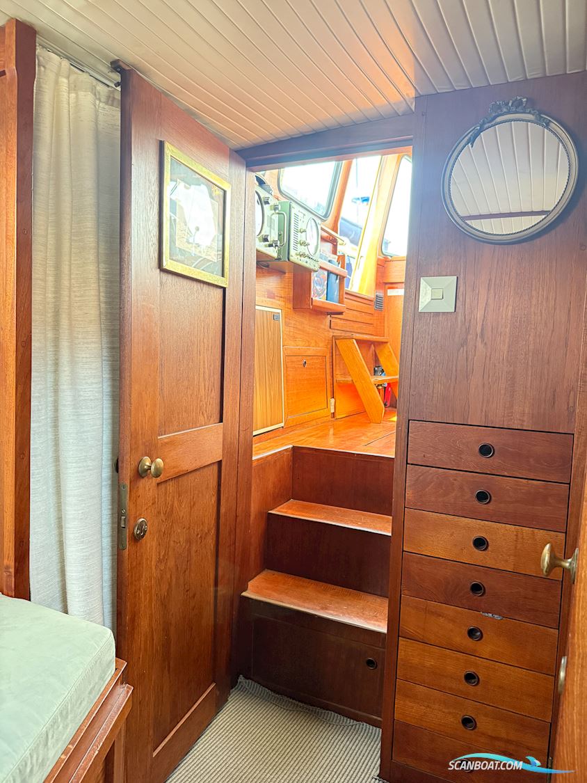 Nauticat 38