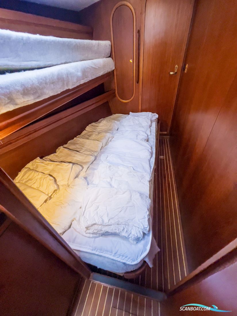 Nauticat 515 (Deck Saloon)