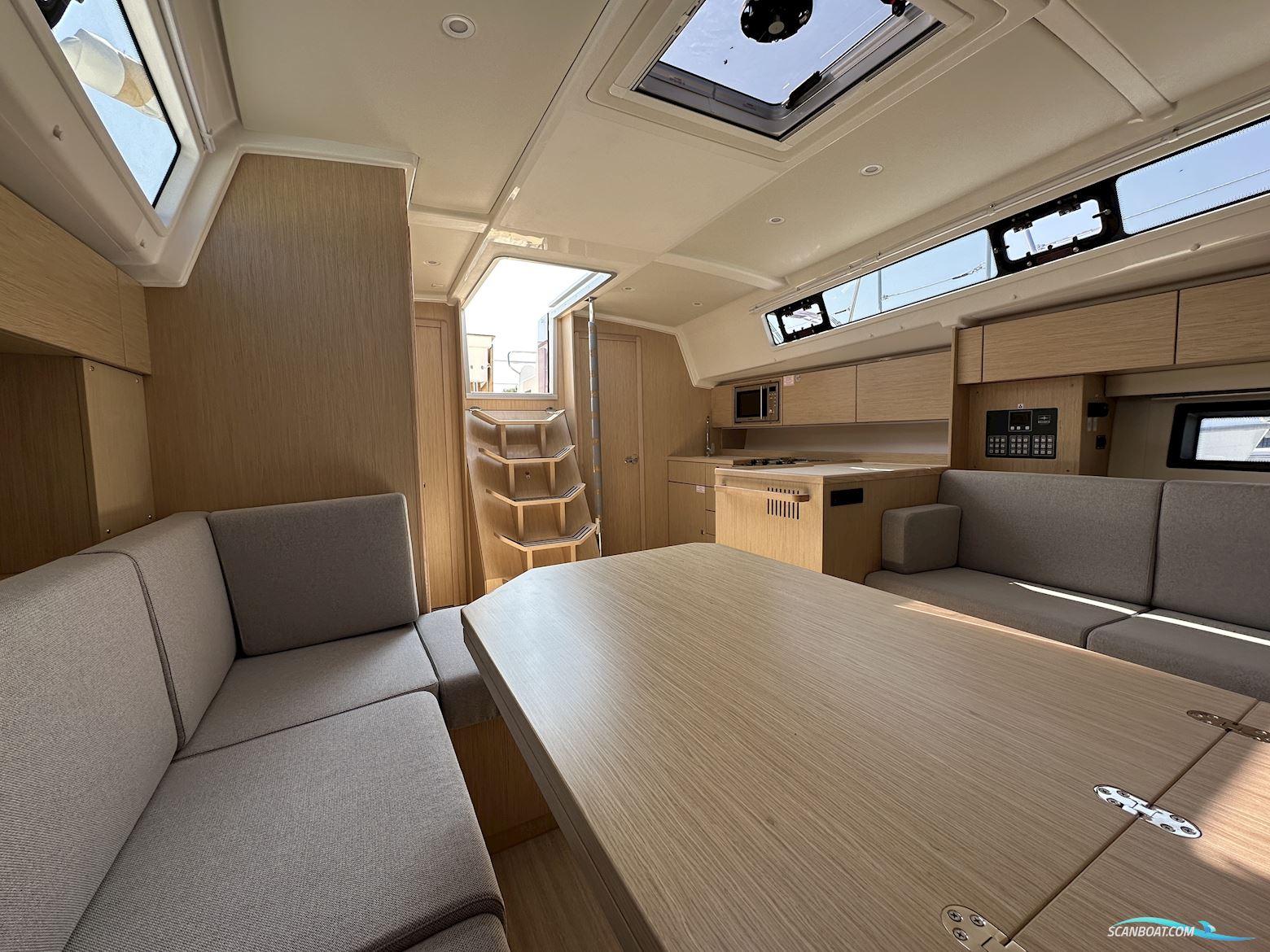 New Bavaria C42