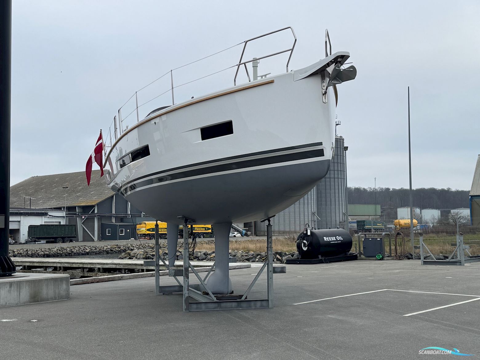 NEW PRICE – HANSE 410 – 2025