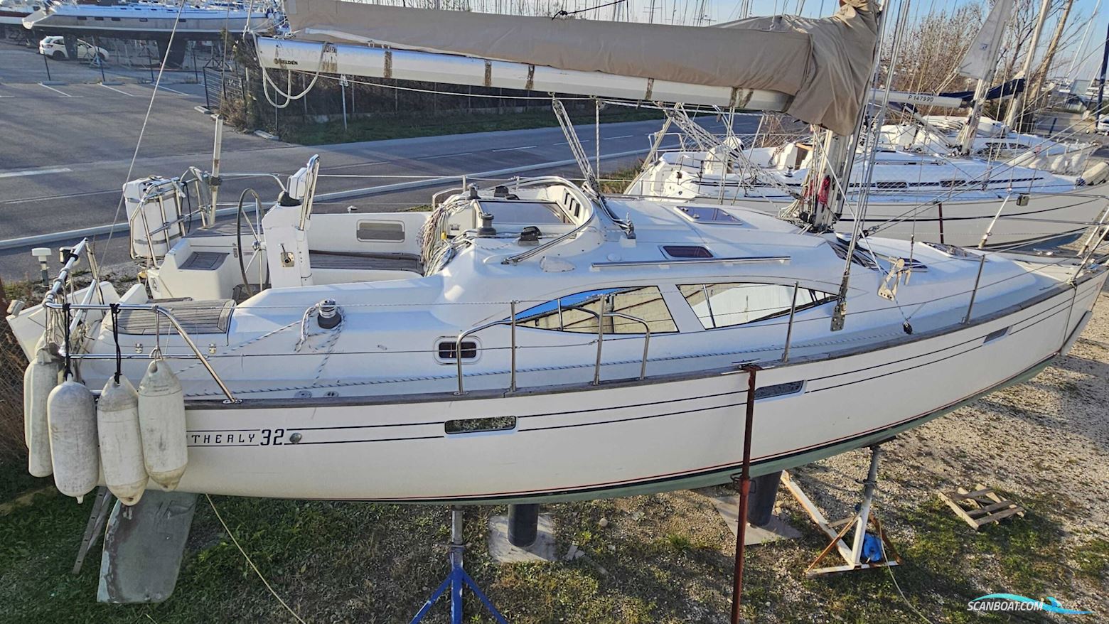 Northshore Yachts Southerly 32 DI Segelbåt 2010, med YANMAR motor, Frankrike