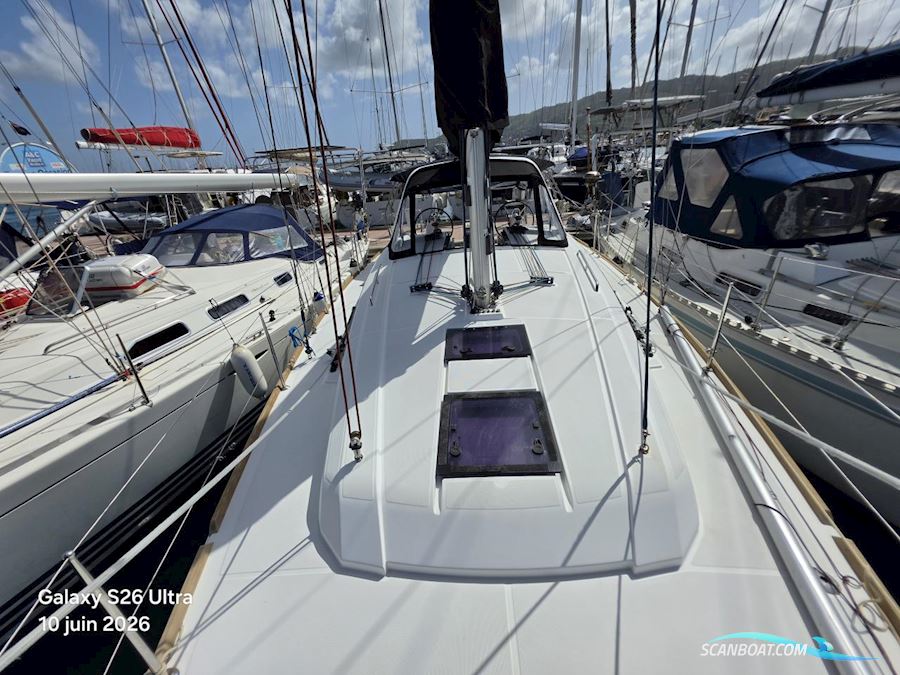 Oceanis 38