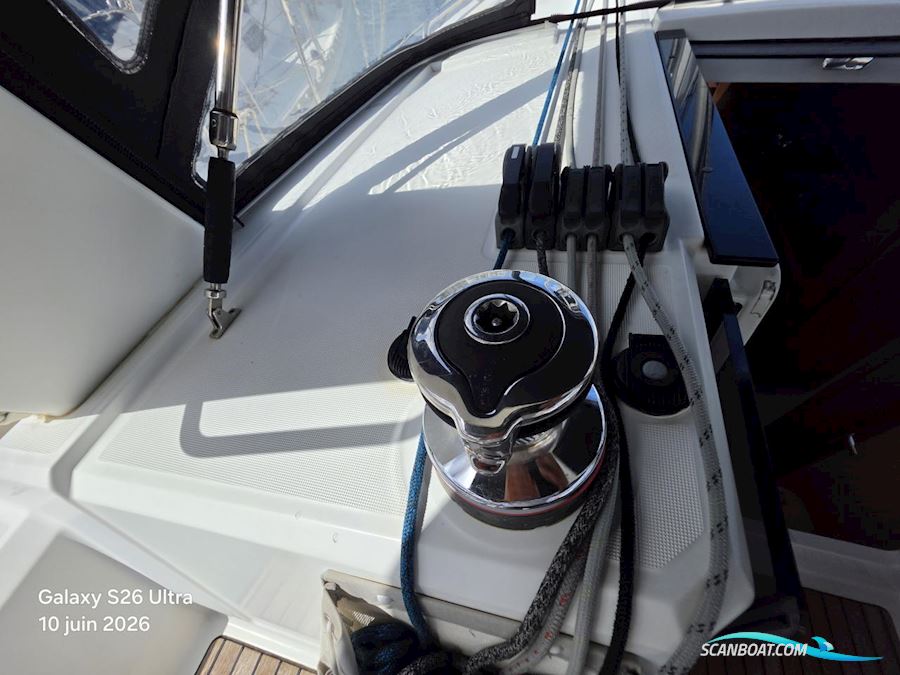 Oceanis 38
