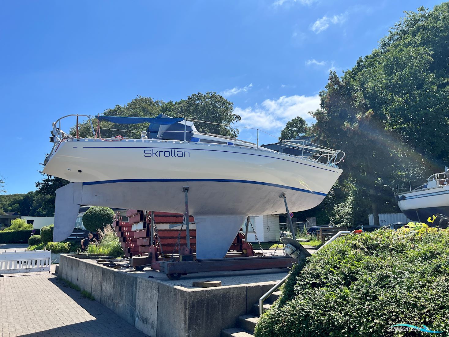 Omega 28