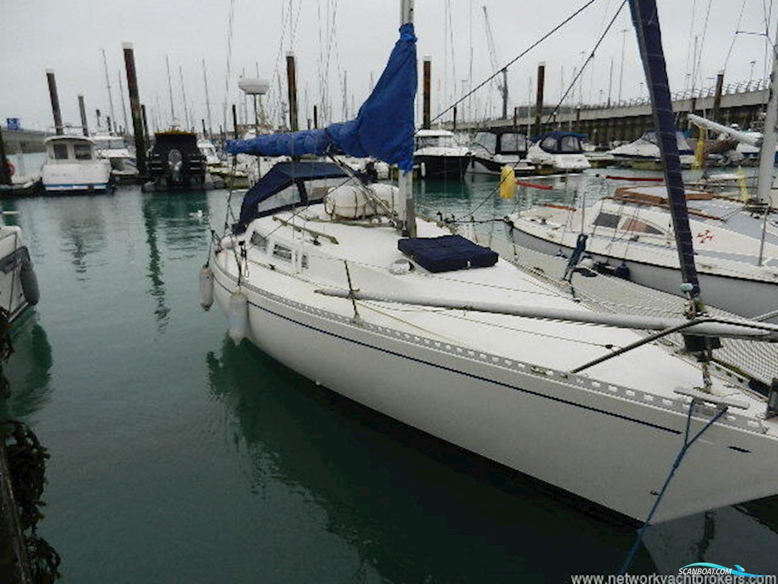 Omega Yachts 28