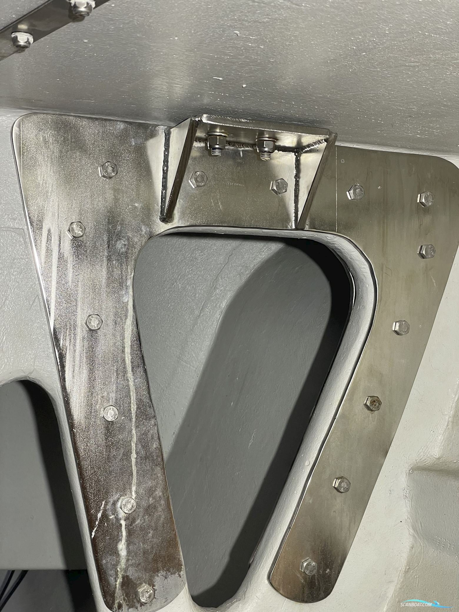 One-Off Mathis 48 Stealth