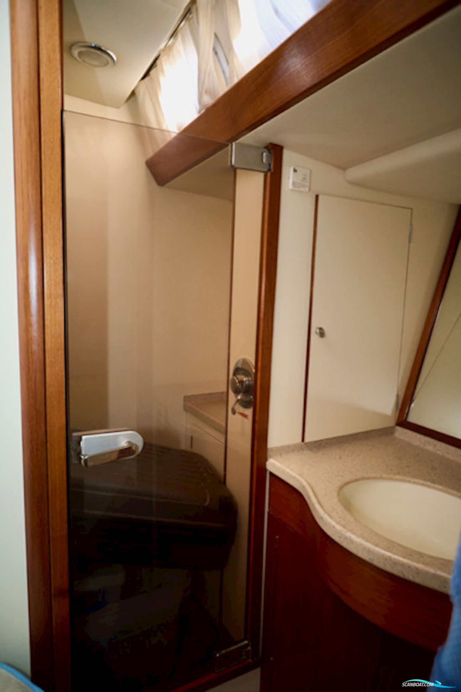 Oyster 80 Deck Saloon