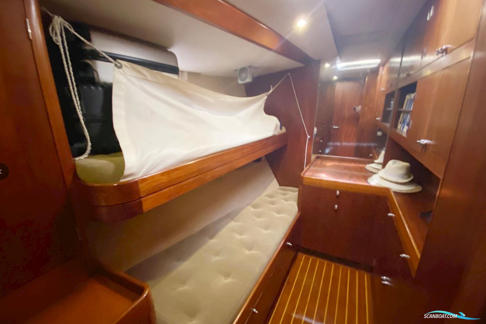 Oyster 80 Deck Saloon