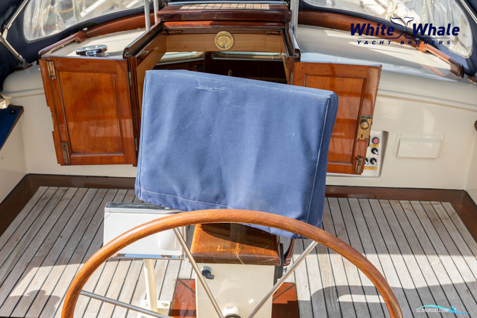 Pieter Beeldsnijder Stagzeil Schoener Custom Built Refit